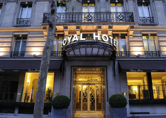Royal Hotel Paris Champs Elysees