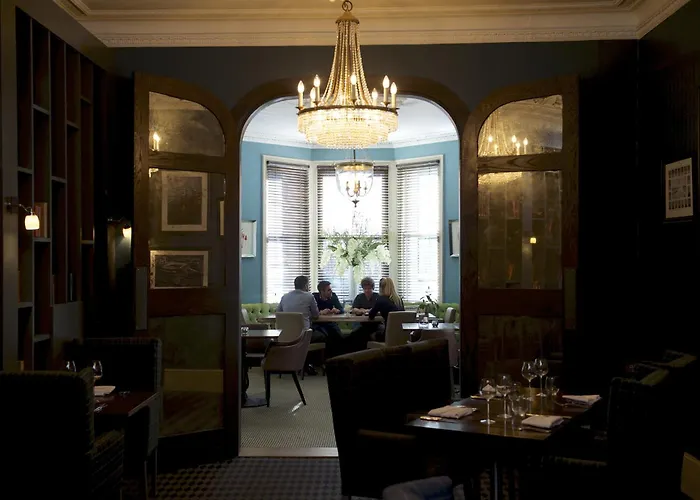 The Lodge Hotel - Putney London