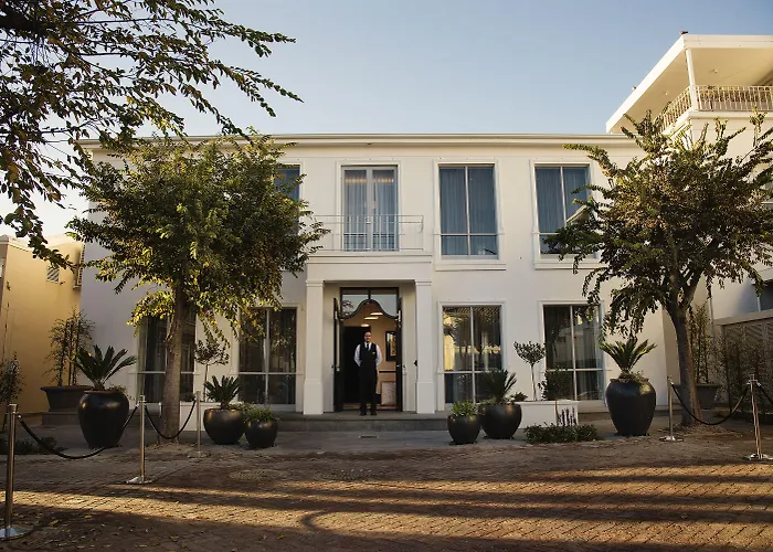 The Manor House At The Queen Victoria Hotel By Newmark Cape Town