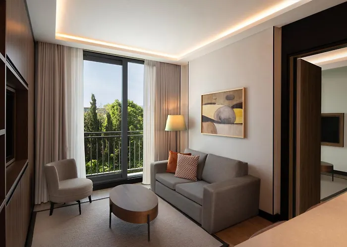 Altunizade Suites Istanbul, Curio Collection By Hilton