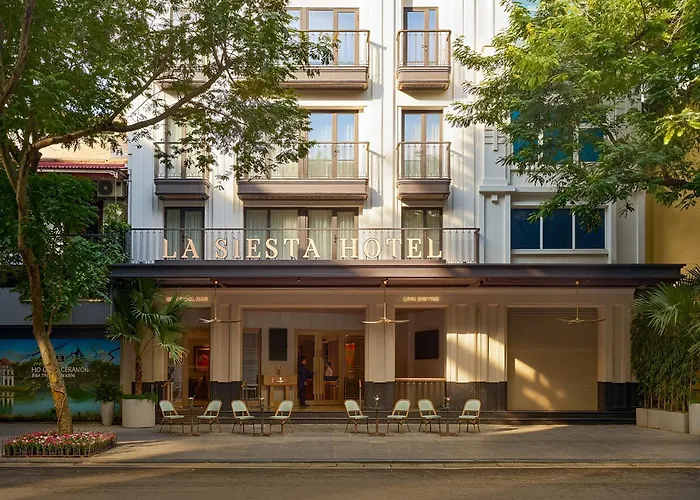 La Siesta Premium Lakeside Hanoi