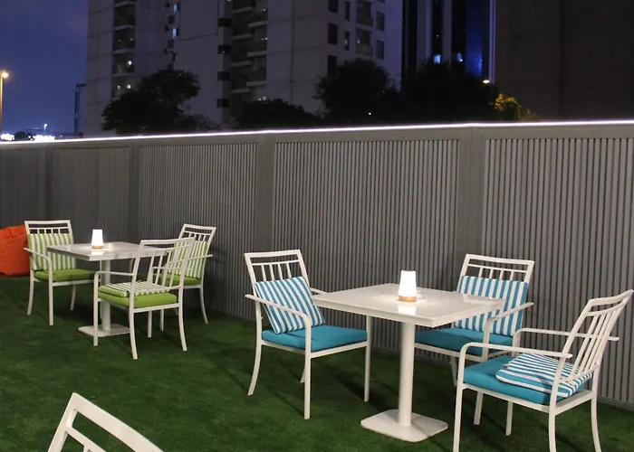 Doubletree By Hilton Dubai Port Saeed Hotel