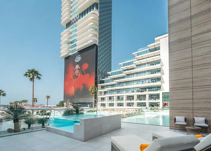 Five Luxe Hotel Dubai