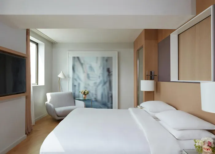 Hyatt Regency Paris Etoile Hotel