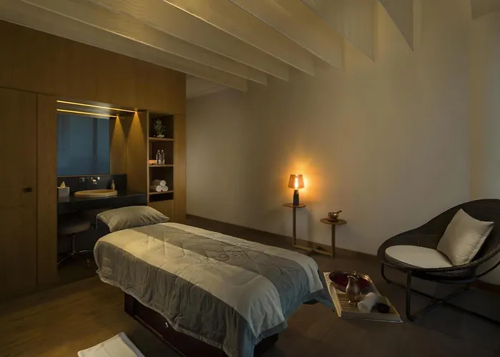 Andaz Delhi, By Hyatt Hotel New Delhi