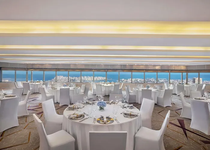 Fairmont Dubai Hotel