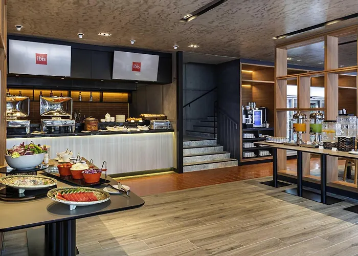 Ibis Chiang Mai Nimman Journeyhub Hotel