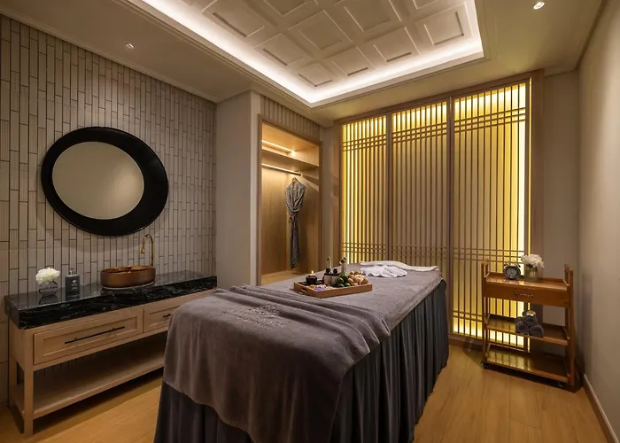 Hotel Du Lac Signature Hanoi