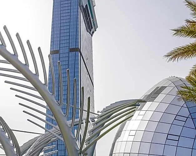 Ultra Luxury Palm Tower With Shared Hotel Facilities Dubai