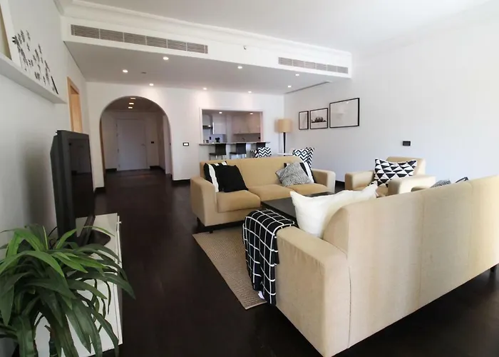 The St. Regis Dubai, The Palm Hotel