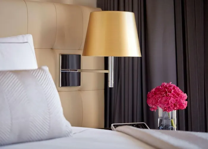 Plaza On The River London